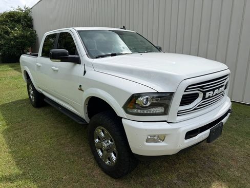 Used 2018 RAM 2500 Laramie w/ Sport Appearance Group AWD/4WD image 4