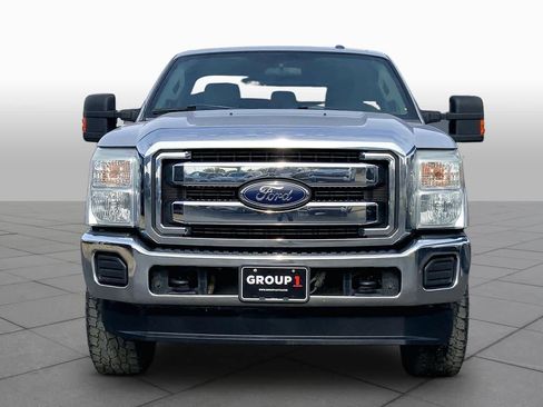 Used 2016 Ford F250 XLT w/ Camper Package AWD/4WD image 3