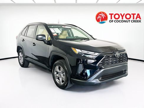 Certified 2025 Toyota RAV4 LE AWD/4WD image 1