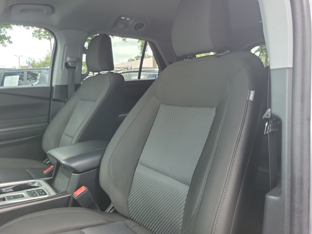 Used 2024 Ford Explorer XLT RWD image 15