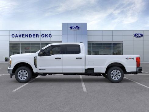 New 2025 Ford F250 XLT image 3