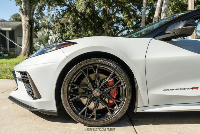 Used 2023 Chevrolet Corvette Stingray Preferred Conv w/ Z51 Performance Package RWD image 4