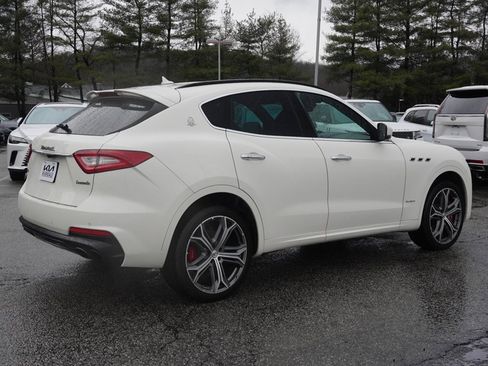 Used 2019 Maserati Levante S GranSport image 12