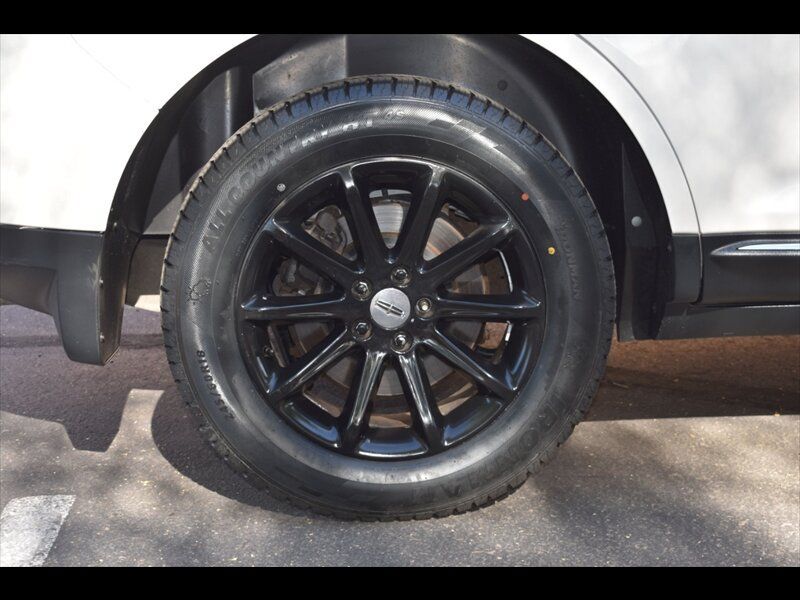 Used 2013 Lincoln MKX AWD image 38
