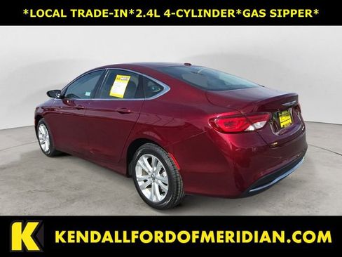 Used 2015 Chrysler 200 Limited w/ Convenience Group image 3