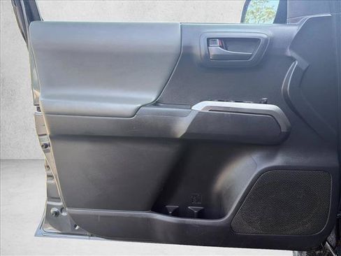 Used 2023 Toyota Tacoma SR5 AWD/4WD image 10