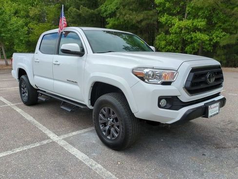 Used 2023 Toyota Tacoma SR5 w/ Technology Package image 1