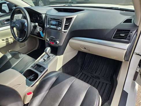 Used 2012 Subaru Legacy 2.5i Premium w/ All-Weather Pkg + Moonroof AWD/4WD image 32