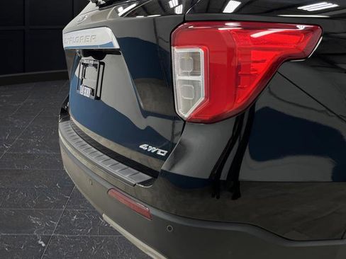 Used 2022 Ford Explorer XLT image 33