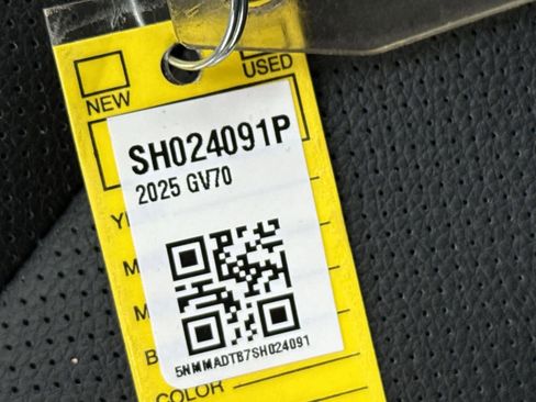 Used 2025 Genesis GV70 2.5T image 35