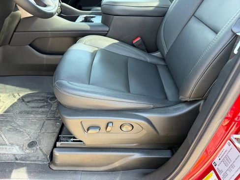 Used 2024 Chevrolet Tahoe LT w/ LT Signature Package image 23