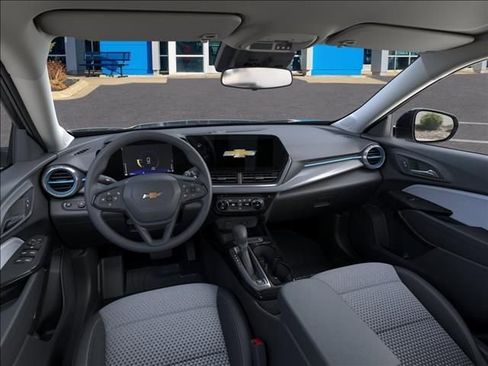 New 2026 Chevrolet Trax LT FWD image 15