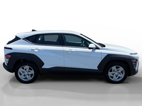 Certified 2026 Hyundai Kona SE FWD image 6