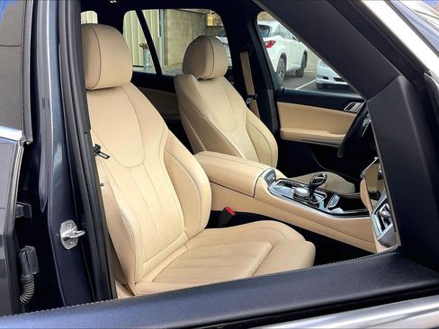 Used 2019 BMW X5 xDrive40i w/ Premium Package 2 image 8
