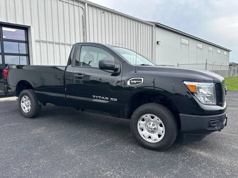 Used 2018 Nissan Titan S w/ S Utility Package AWD/4WD image 2