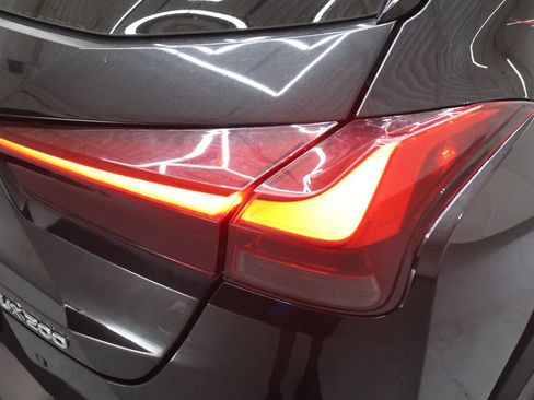 Used 2020 Lexus UX 200 w/ Premium Package FWD image 31