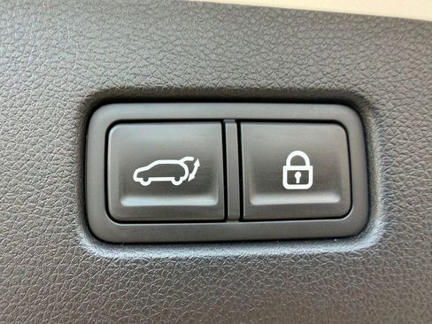 Used 2022 Genesis GV70 2.5T w/ Sport Prestige Package image 31