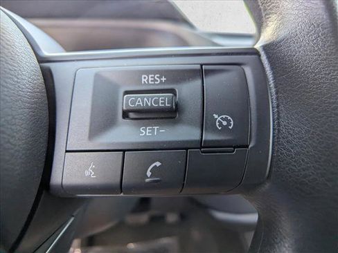 Used 2024 Nissan Pathfinder S image 26