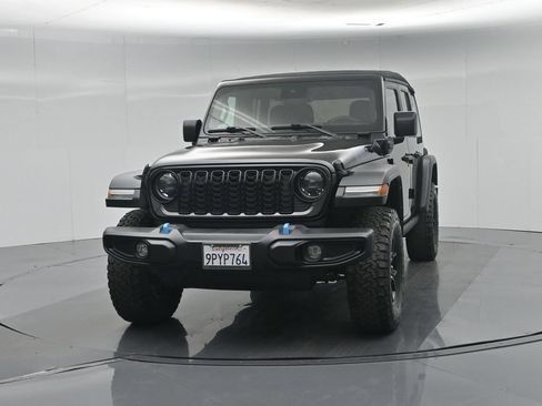 Used 2024 Jeep Wrangler Unlimited AWD/4WD image 57