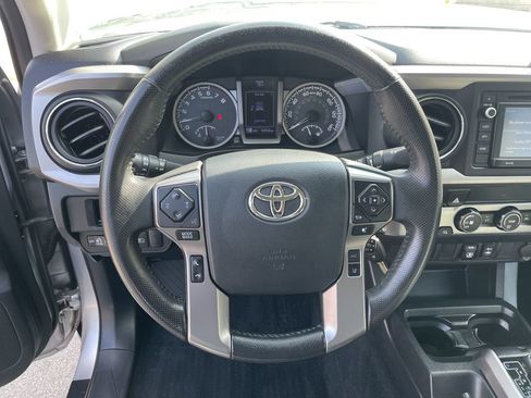 Used 2019 Toyota Tacoma SR5 AWD/4WD image 16