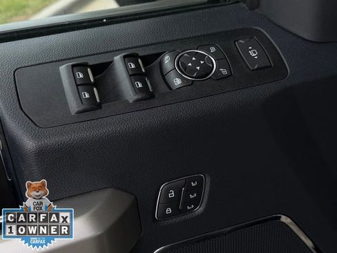 Used 2022 Ford F250 Lariat w/ Black Appearance Package AWD/4WD image 29