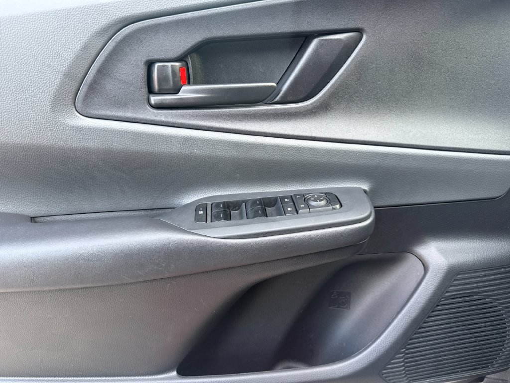 Certified 2025 Toyota Prius LE FWD image 11