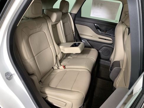 Used 2022 Lincoln Corsair Reserve w/ Equipment Group 201A image 37