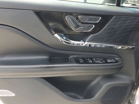 Used 2021 Lincoln Corsair FWD w/ Equipment Group 101A image 27