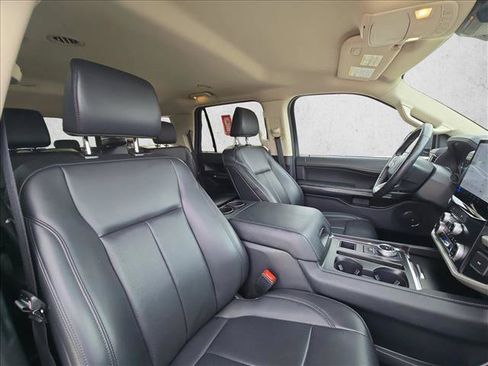 Used 2024 Ford Expedition XLT RWD image 21