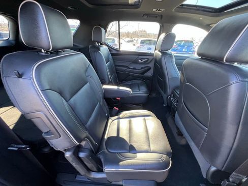 Used 2023 Chevrolet Traverse Premier image 27