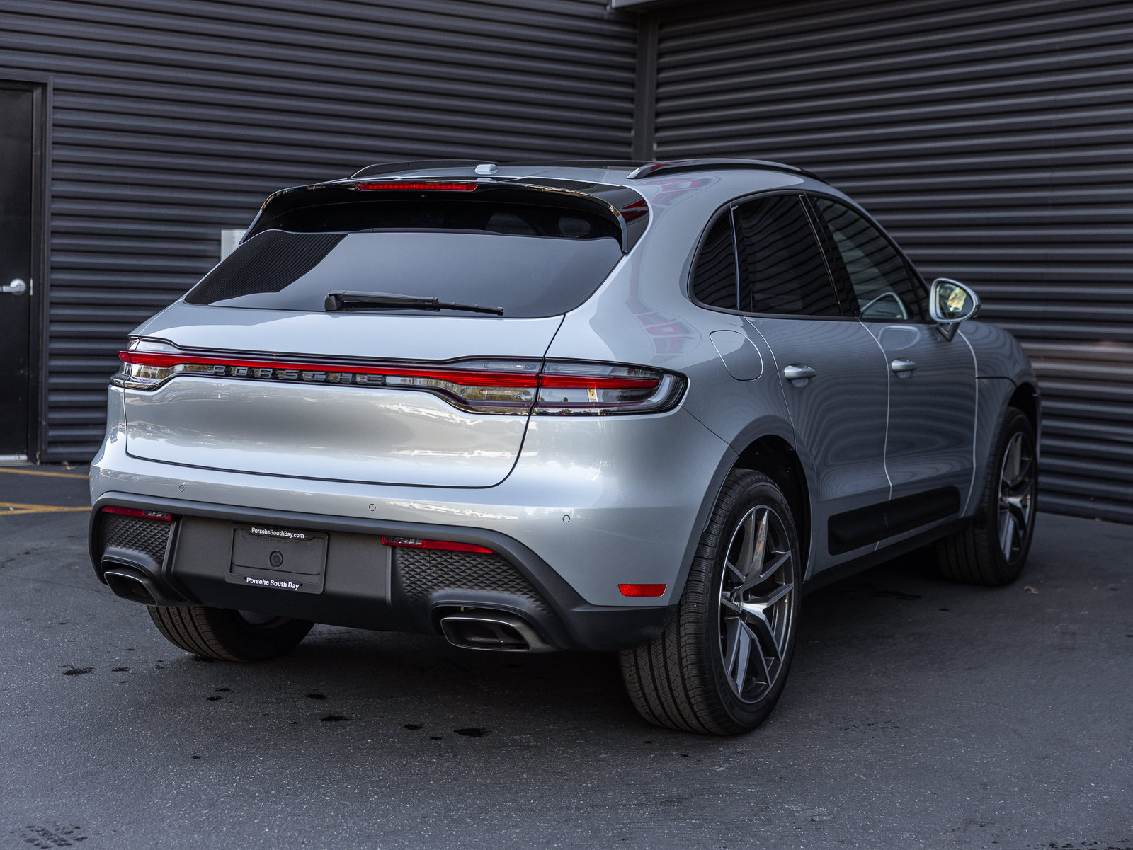Certified 2026 Porsche Macan AWD/4WD image 10