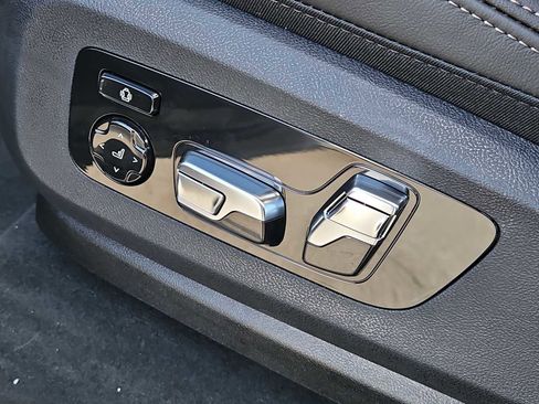 New 2026 BMW X6 xDrive40i image 17