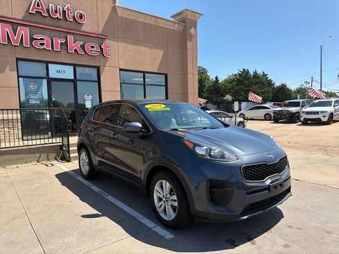 Used 2019 Kia Sportage LX FWD image 3