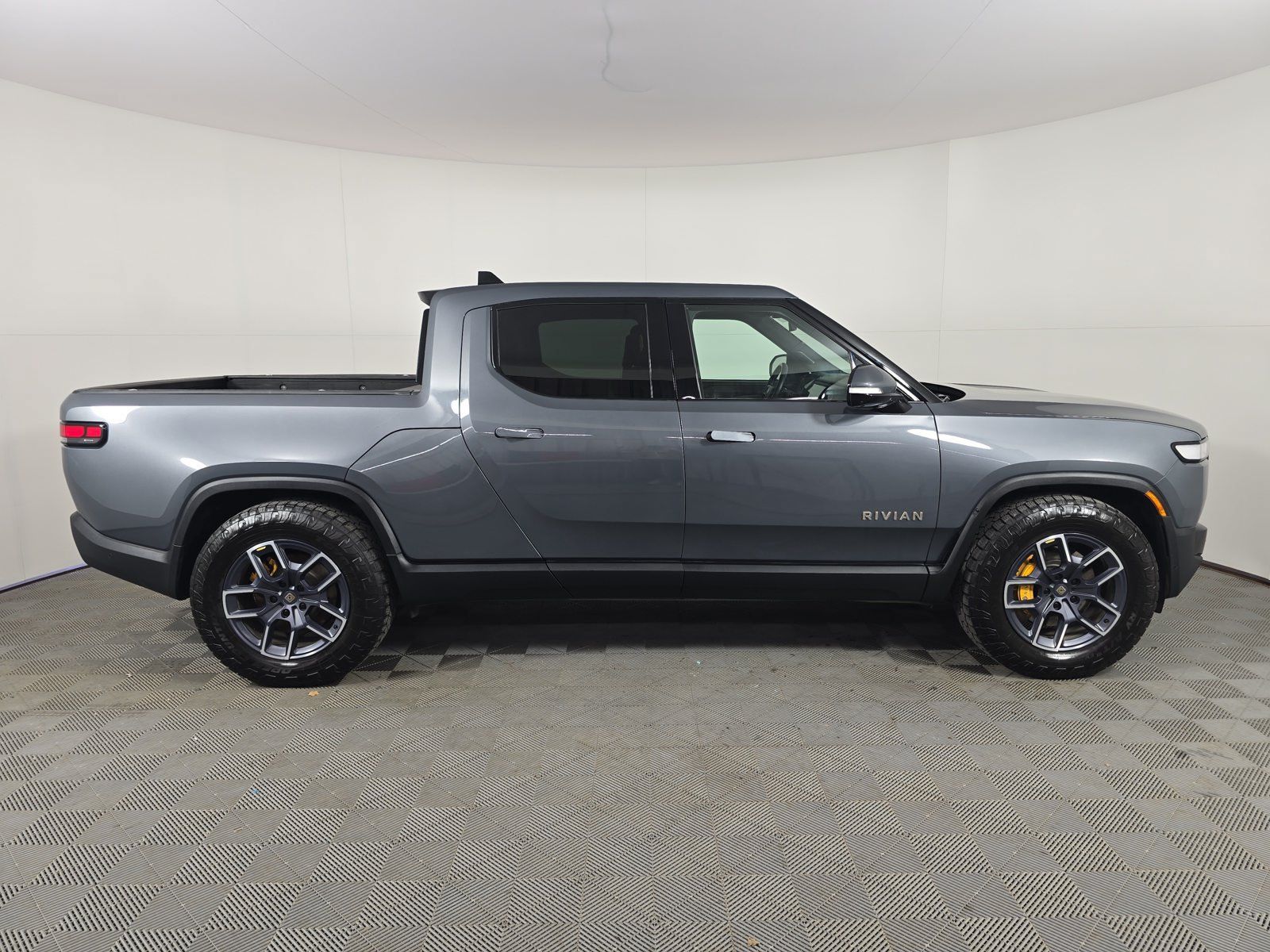 Used 2022 Rivian R1T Launch Edition AWD/4WD image 6