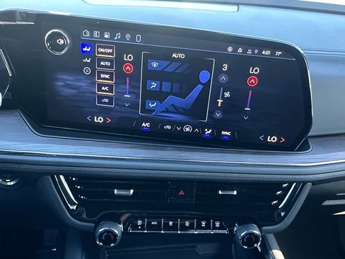 New 2026 Chevrolet Suburban LS image 16