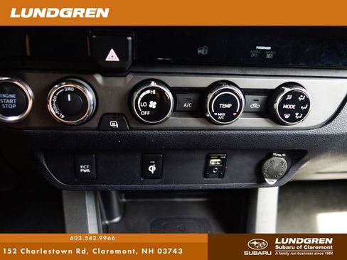 Used 2016 Toyota Tacoma TRD Sport w/ Towing Package AWD/4WD image 20
