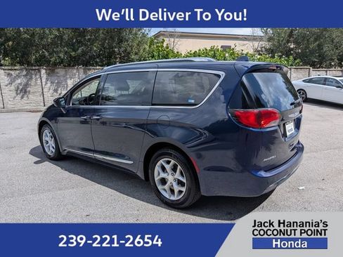 Used 2019 Chrysler Pacifica Touring-L Plus w/ Tire & Wheel Group FWD image 6