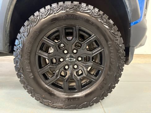 Used 2024 Chevrolet Colorado Trail Boss w/ Advanced Trailering Package AWD/4WD image 8