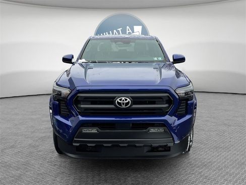 Certified 2025 Toyota Tacoma SR5 image 9