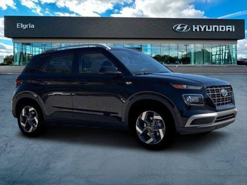 New 2026 Hyundai Venue SEL FWD image 10
