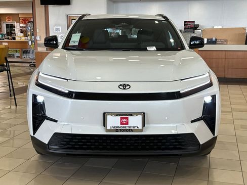 New 2026 Toyota C-HR AWD/4WD image 8
