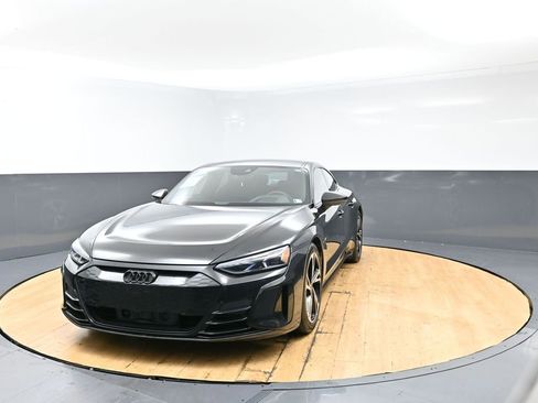 Used 2023 Audi e-tron GT Prestige w/ Prestige Package image 6