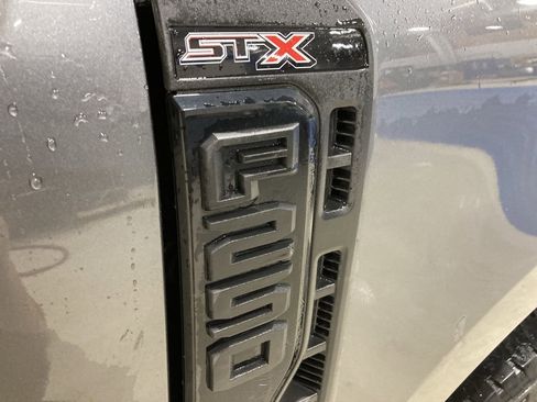 Used 2023 Ford F250 XL w/ STX Appearance Package image 9