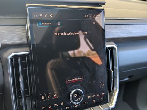 Used 2024 GMC Acadia Denali w/ Super Cruise Package image 33