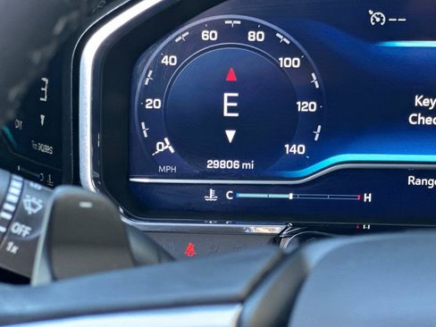 Certified 2022 Chevrolet Silverado 1500 LTZ w/ Technology Package image 35