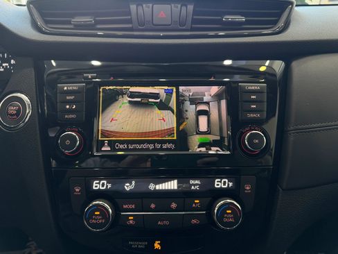 Used 2020 Nissan Rogue SL w/ Premium Package AWD/4WD image 19