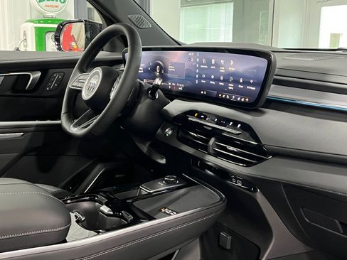 New 2026 Buick Enclave Sport Touring w/ Power Package image 8