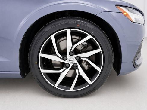 Used 2020 Volvo S60 T6 Momentum AWD/4WD image 33