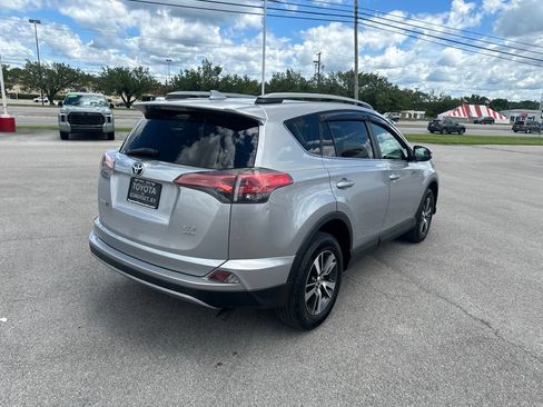 Used 2017 Toyota RAV4 XLE w/ Premium Special Value Package AWD/4WD image 7