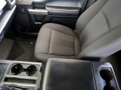 Used 2020 Ford F150 XLT w/ Equipment Group 302A Luxury AWD/4WD image 19